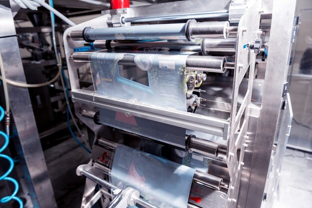 برش دقیق و باکیفیت فیلم و لفاف